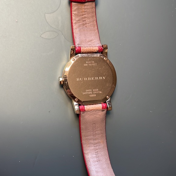 Women’s Burberry Checkstrap Gold Watch - Picture 6 of 6